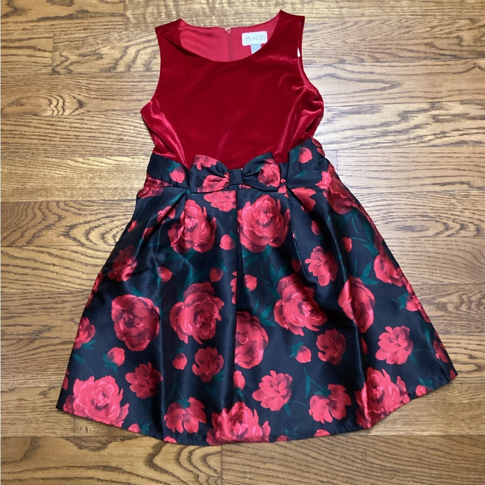Children’s Place Velvet and taffeta Floral dress. Size 8